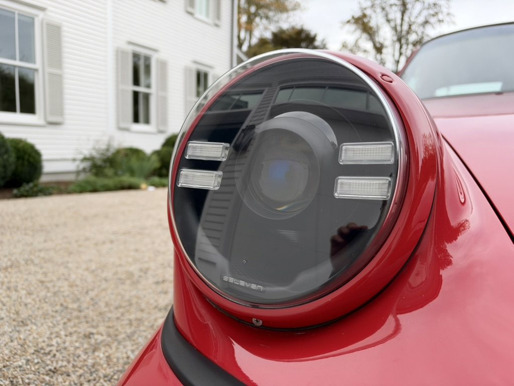 9ELEVEN Phoenix black headlight with central projector and four LED bars